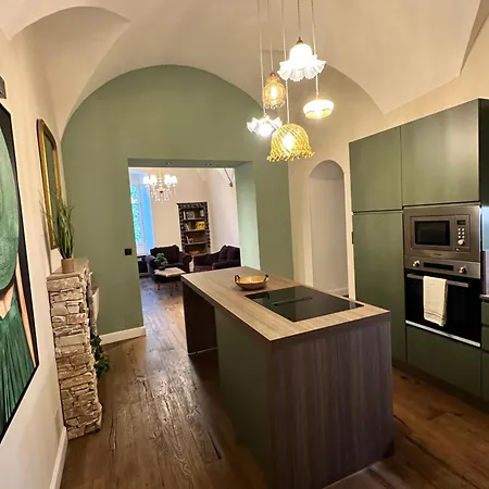 Nuit Sous La Voute * バスティア